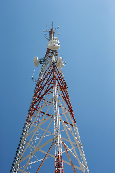 Převaděče (repeatery) – efektivní rozšíření dosahu rádiového signálu - Vysílací výkon - 5-50 W