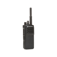 MOTOTRBO DP4400e, 403-527 MHz, 32 kanálů, 4 W, IP68